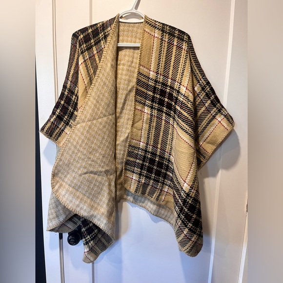 Reversible Poncho - Picture 2 of 2
